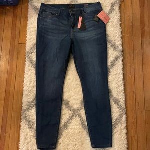 🆕 East Adeline Skinny Jeans